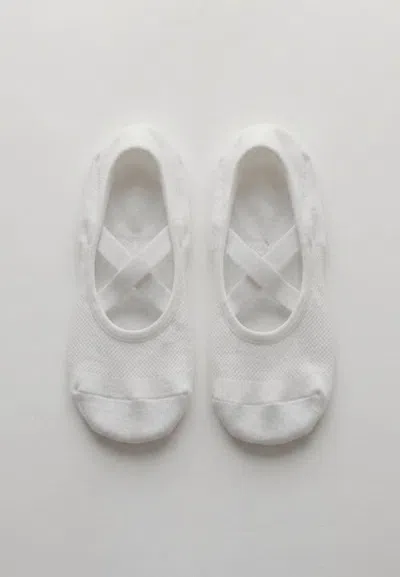 Sisterly Tribe Pilates Grip Socks In White
