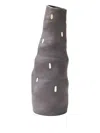 Siup Studio Cucumber Textured Off-white-detail Vase (21cm) In Gray