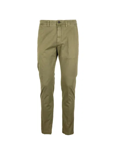 Siviglia Belt-loops Chinos Trousers In Green
