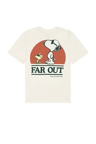 SIXTHREESEVEN PEANUTS FAR OUT TEE
