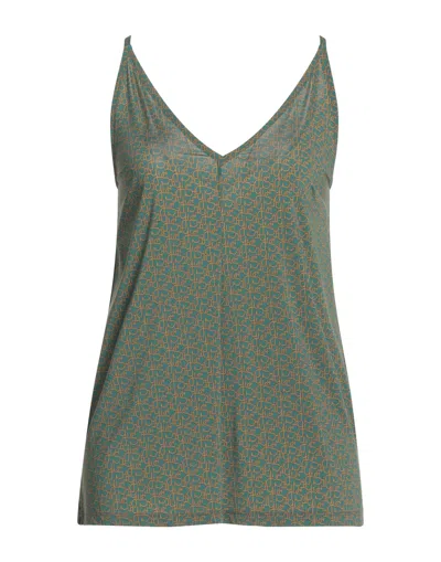 Siyu Tops In Green