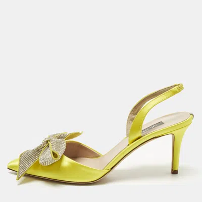 Pre-owned Sjp Sarah Jessica Parker The Lj Recital Size 38 Silver Satin Bow Crystal Embellished Slingback Pumps