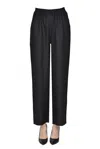 Skall Linen Trousers In Black
