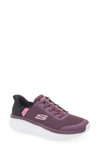 Skechers D'lux Ultra Swift-fit Sneaker In Plum