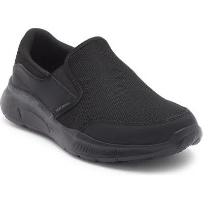Skechers Equalizer 5.0 Persistable Mens Slip-on Walking Shoes In Black