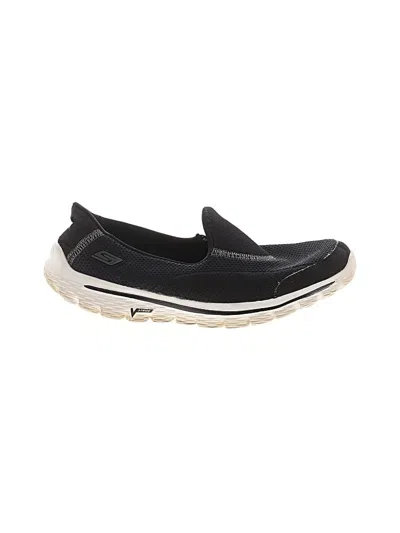 Pre-owned Skechers Flats In Black