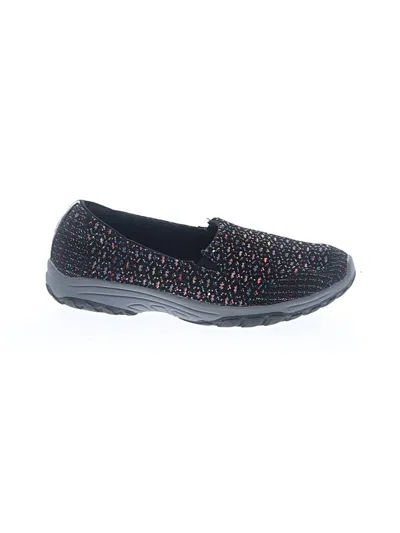 Pre-owned Skechers Flats In Black