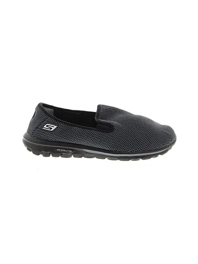 Pre-owned Skechers Flats In Black