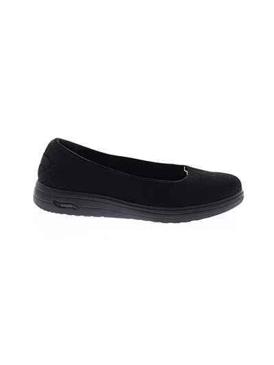 Pre-owned Skechers Flats In Black