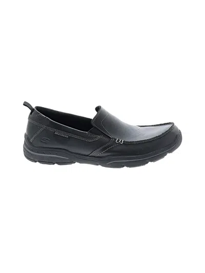 Pre-owned Skechers Flats In Black