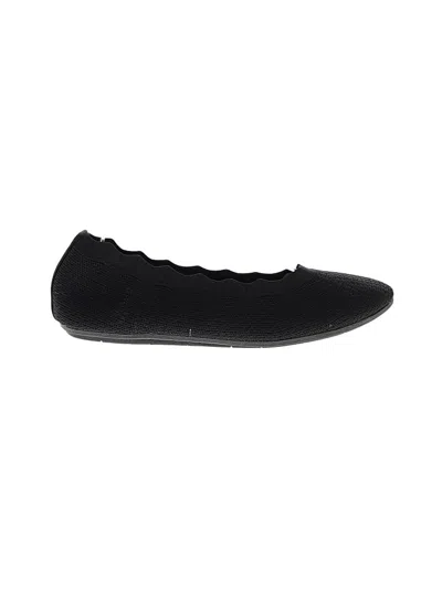 Pre-owned Skechers Flats In Black