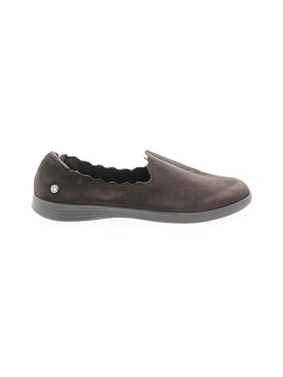 Pre-owned Skechers Flats In Gray