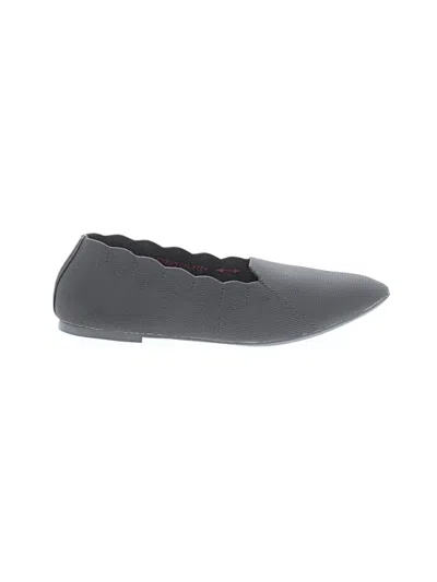Pre-owned Skechers Flats In Gray