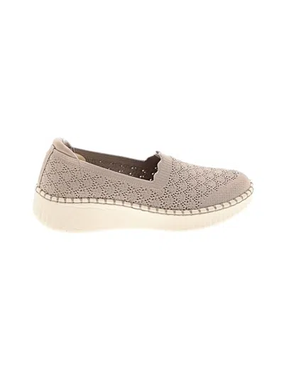 Pre-owned Skechers Flats In Gray