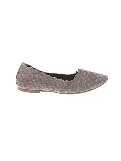 Pre-owned Skechers Flats In Gray