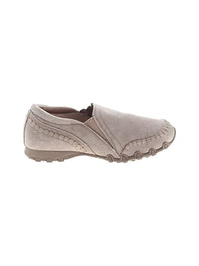 Pre-owned Skechers Flats In Pink