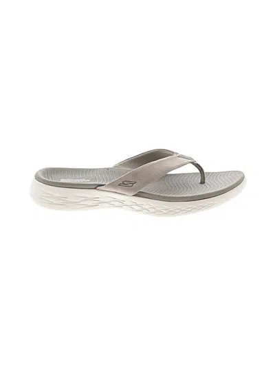 Pre-owned Skechers Flip Flops In Gray