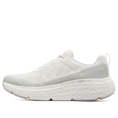 Skechers Max Cushioning Delta 'white'