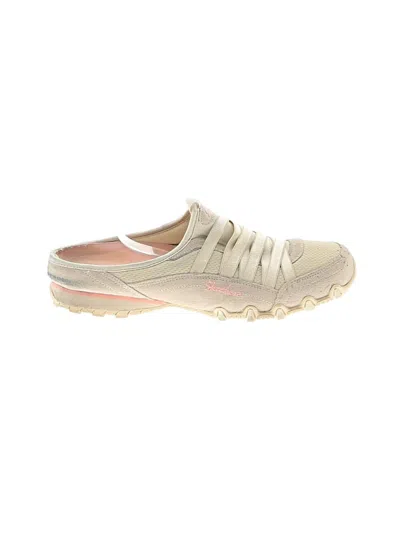 Pre-owned Skechers Mule/clog In Ivory
