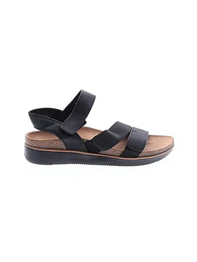 Pre-owned Skechers Sandals In Black