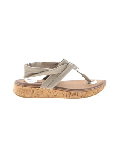 Pre-owned Skechers Sandals In Tan