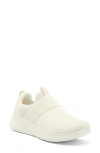 Skechers Slkech-lite Pro Sneaker In Off White