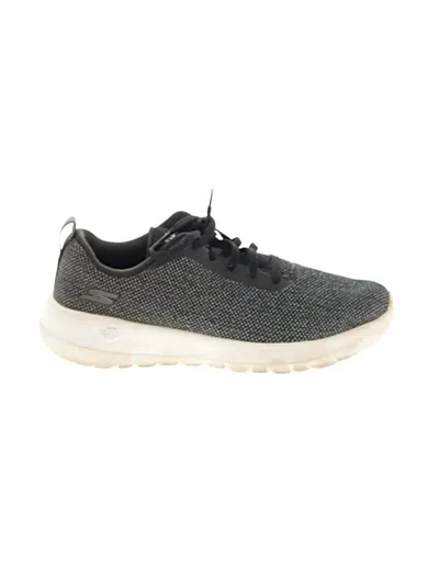 Pre-owned Skechers Sneakers In Black