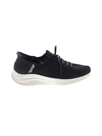 Pre-owned Skechers Sneakers In Black
