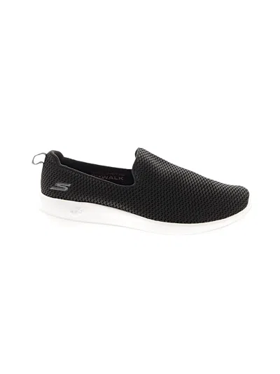 Pre-owned Skechers Sneakers In Black