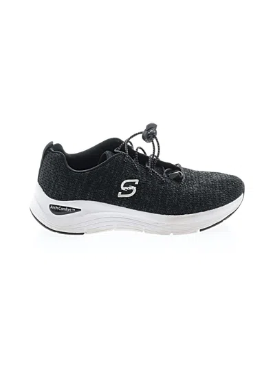 Pre-owned Skechers Sneakers In Black