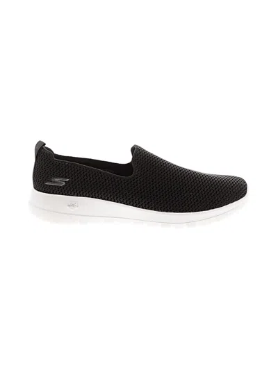Pre-owned Skechers Sneakers In Black
