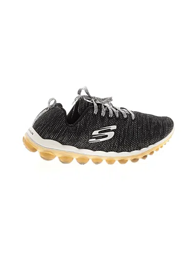 Pre-owned Skechers Sneakers In Black