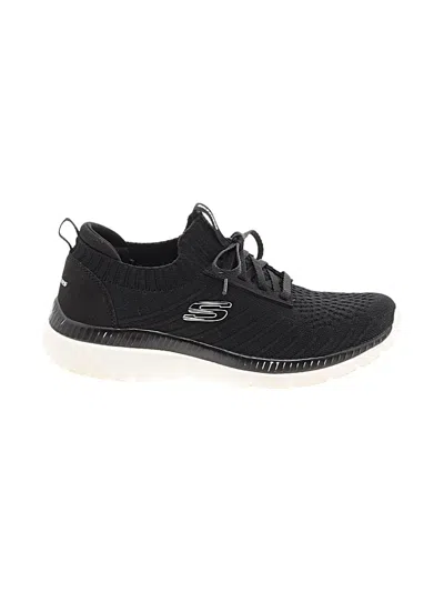 Pre-owned Skechers Sneakers In Black