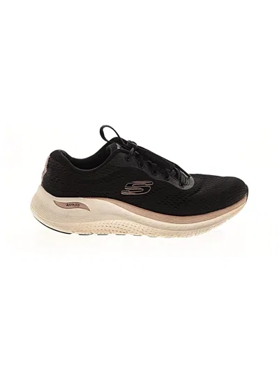 Pre-owned Skechers Sneakers In Black