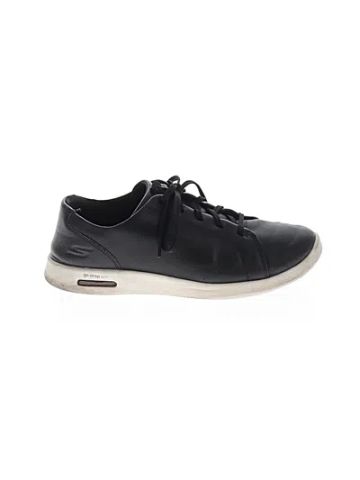 Pre-owned Skechers Sneakers In Black