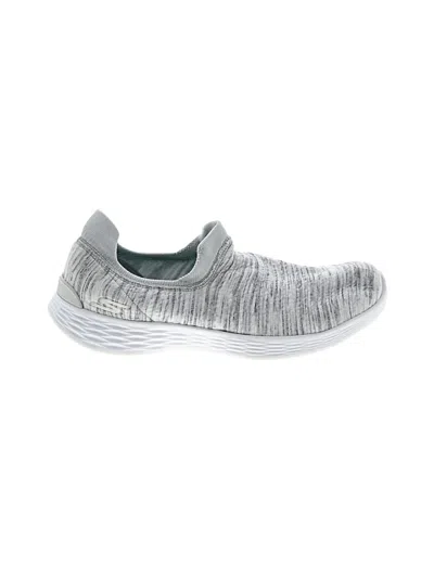 Pre-owned Skechers Sneakers In Gray