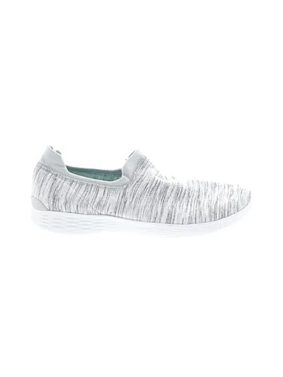 Pre-owned Skechers Sneakers In Gray