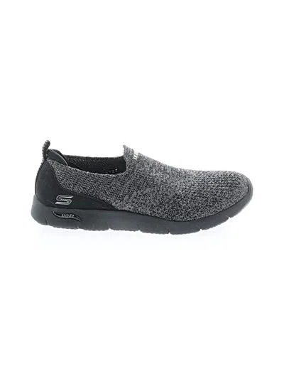 Pre-owned Skechers Sneakers In Gray