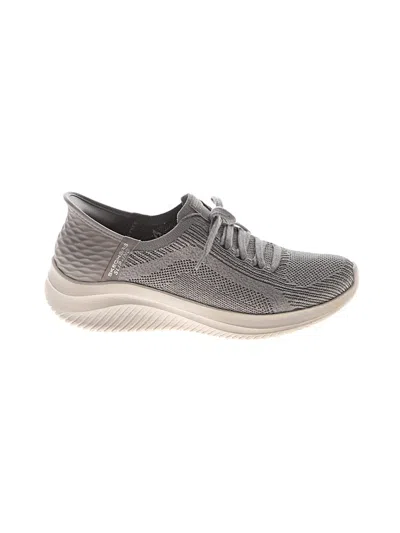 Pre-owned Skechers Sneakers In Gray
