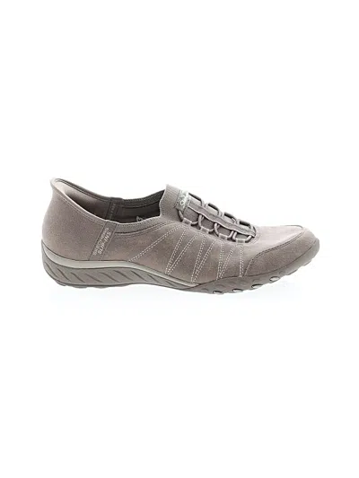 Pre-owned Skechers Sneakers In Gray