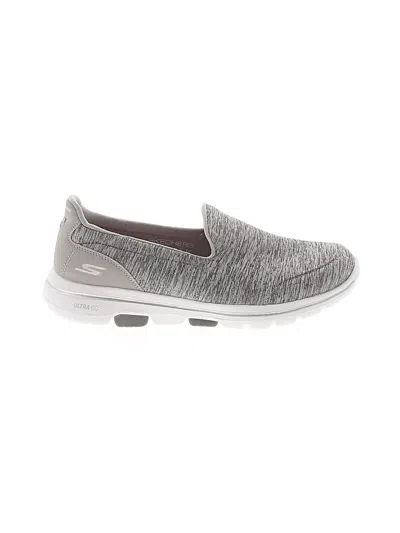 Pre-owned Skechers Sneakers In Gray