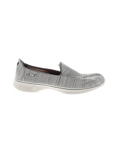 Pre-owned Skechers Sneakers In Gray