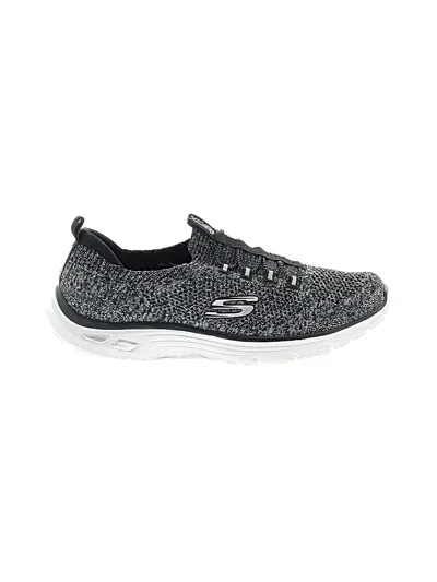 Pre-owned Skechers Sneakers In Gray