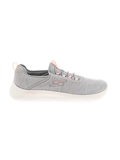 Pre-owned Skechers Sneakers In Gray