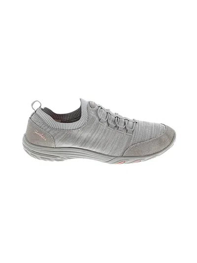 Pre-owned Skechers Sneakers In Gray