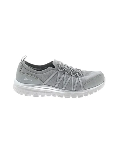 Pre-owned Skechers Sneakers In Gray