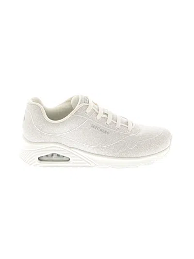 Pre-owned Skechers Sneakers In Silver