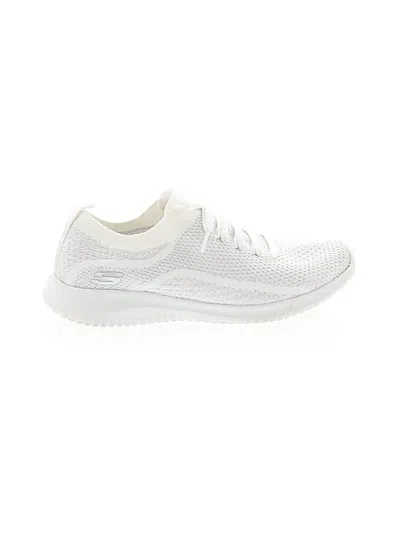 Pre-owned Skechers Sneakers In White