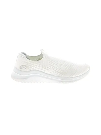 Pre-owned Skechers Sneakers In White