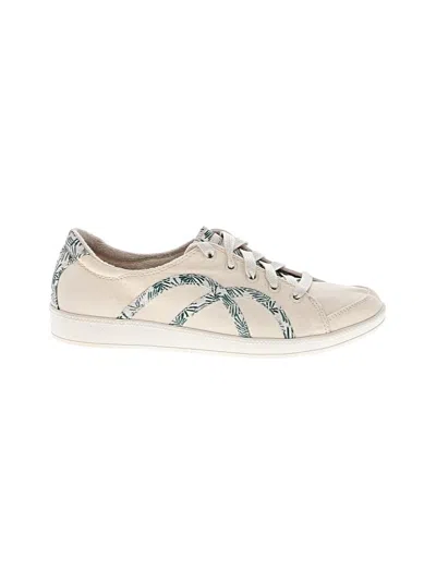 Pre-owned Skechers Sneakers In White